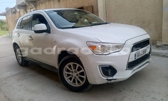 Dieundeu Occasion Mitsubishi RVR White Auto in Dakar in Dakar Dieundeu Occasion Mitsubishi RVR White Auto in Dakar in Dakar