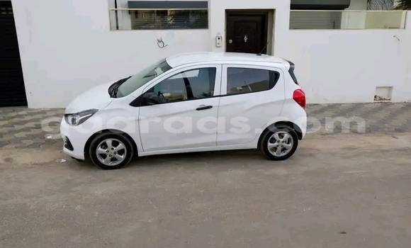 Dieundeu Occasion Chevrolet Spark White Auto in Dakar in Dakar Dieundeu Occasion Chevrolet Spark White Auto in Dakar in Dakar