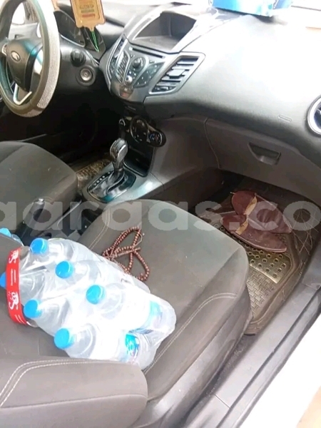 Big with watermark ford fiesta dakar dakar 32060