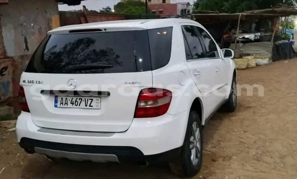 Dieundeu Occasion Mercedes-Benz CLS250 White Auto in Dakar in Dakar Dieundeu Occasion Mercedes-Benz CLS250 White Auto in Dakar in Dakar