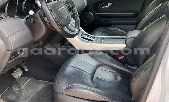 Dieundeu Occasion Range Rover Evoque White Auto in Dakar in Dakar Dieundeu Occasion Range Rover Evoque White Auto in Dakar in Dakar