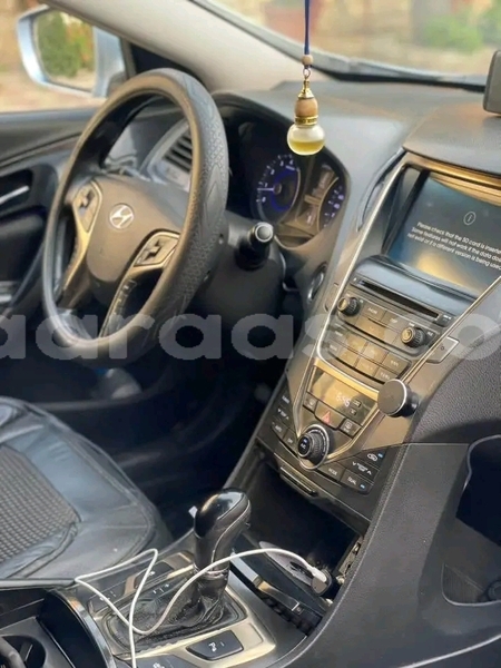 Big with watermark hyundai grandeur dakar dakar 32092