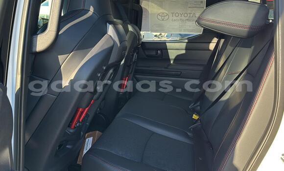 Acheter Occasion Voiture Toyota Tacoma Blanc à Dakar, Dakar Acheter Occasion Voiture Toyota Tacoma Blanc à Dakar, Dakar