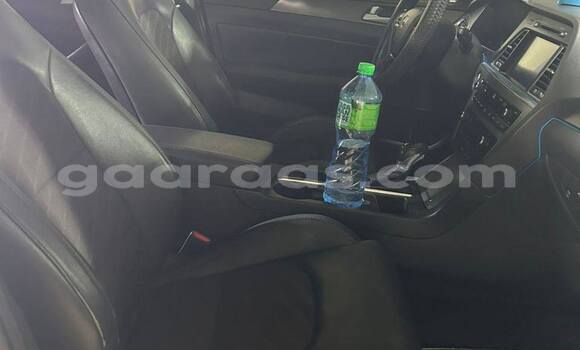 Buy Used Hyundai Sonata White Car in Dakar in Dakar Buy Used Hyundai Sonata White Car in Dakar in Dakar