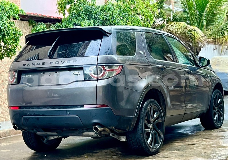 Big with watermark land rover discovery dakar dakar 32225