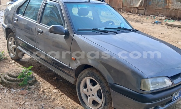 Dieundeu Occasion Renault 19 Gray Auto in Dakar in Dakar Dieundeu Occasion Renault 19 Gray Auto in Dakar in Dakar