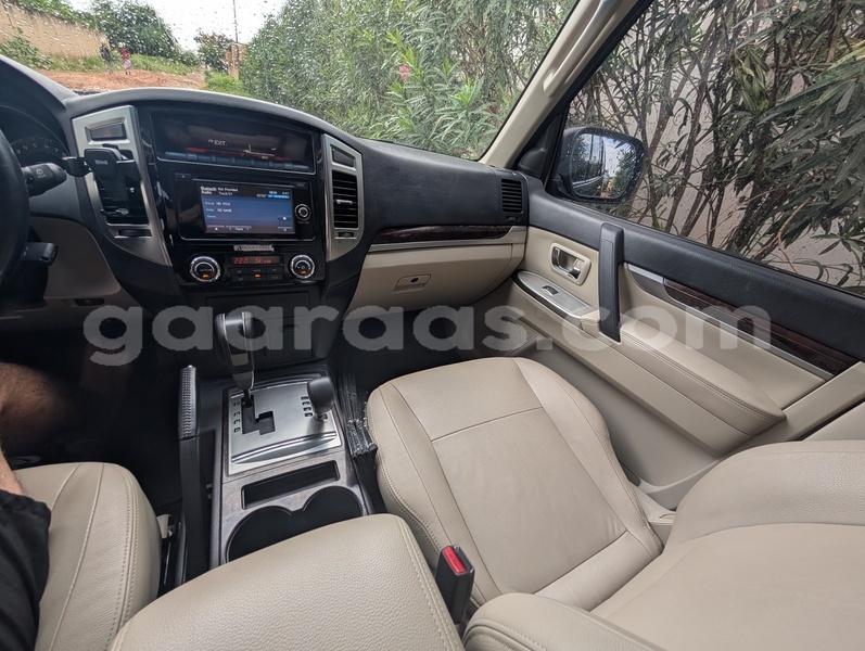 Big with watermark mitsubishi pajero dakar dakar 32262