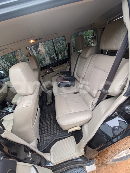 Big with watermark mitsubishi pajero dakar dakar 32262