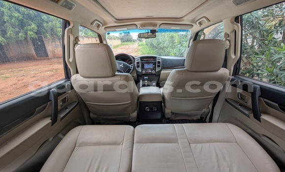 Acheter Occasion Voiture Mitsubishi Pajero Noir à Dakar, Dakar Acheter Occasion Voiture Mitsubishi Pajero Noir à Dakar, Dakar