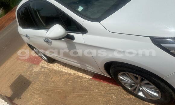 Acheter Occasion Voiture Citroen C4 Blanc à Dakar, Dakar Acheter Occasion Voiture Citroen C4 Blanc à Dakar, Dakar