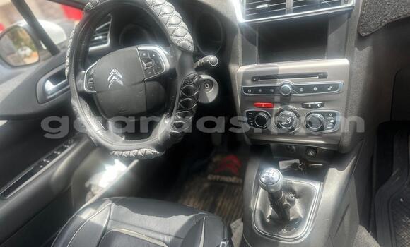 Acheter Occasion Voiture Citroen C4 Blanc à Dakar, Dakar Acheter Occasion Voiture Citroen C4 Blanc à Dakar, Dakar