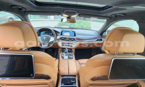 Acheter Import Voiture BMW 7-Series Noir à Import - Dubai, Diourbel Acheter Import Voiture BMW 7-Series Noir à Import - Dubai, Diourbel