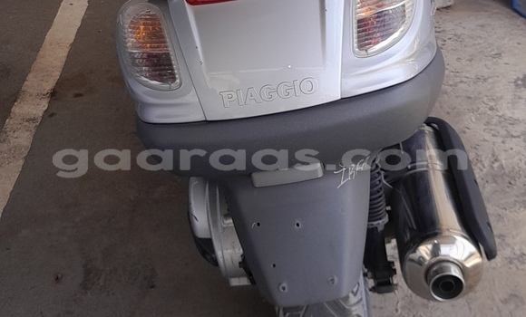 Acheter Occasion Moto Piaggio X9 Gris à Dakar, Dakar Acheter Occasion Moto Piaggio X9 Gris à Dakar, Dakar