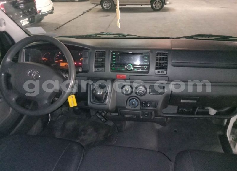 Big with watermark toyota hiace dakar dakar 32503