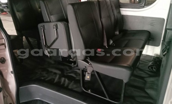 Acheter Occasion Voiture Toyota Hiace Blanc à Dakar, Dakar Acheter Occasion Voiture Toyota Hiace Blanc à Dakar, Dakar