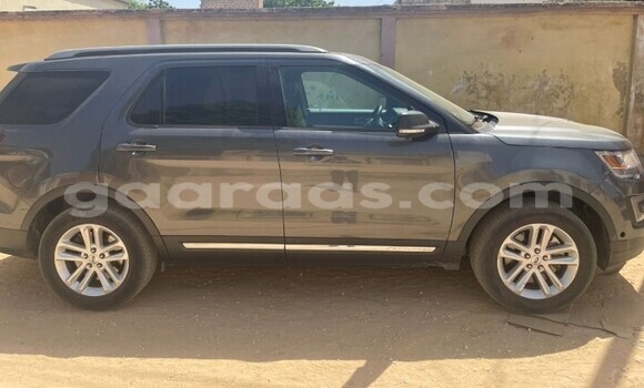 Buy Used Ford Explorer Silver Car in Dakar in Dakar Buy Used Ford Explorer Silver Car in Dakar in Dakar