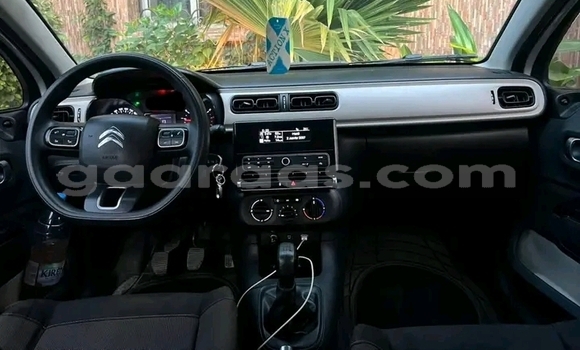 Acheter Occasion Voiture Citroen C3 Blanc à Dakar, Dakar Acheter Occasion Voiture Citroen C3 Blanc à Dakar, Dakar