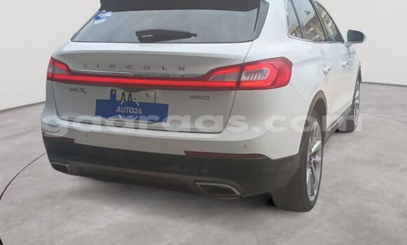 Acheter Occasion Voiture Lincoln MKX Blanc à Dakar, Dakar Acheter Occasion Voiture Lincoln MKX Blanc à Dakar, Dakar