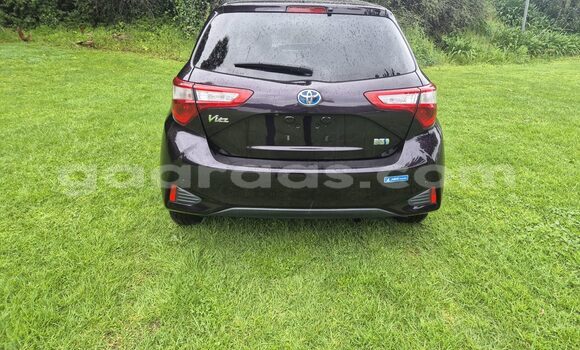 Acheter Occasion Voiture Toyota Vitz Noir à Dakar, Dakar Acheter Occasion Voiture Toyota Vitz Noir à Dakar, Dakar