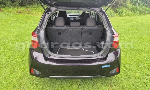 Acheter Occasion Voiture Toyota Vitz Noir à Dakar, Dakar Acheter Occasion Voiture Toyota Vitz Noir à Dakar, Dakar