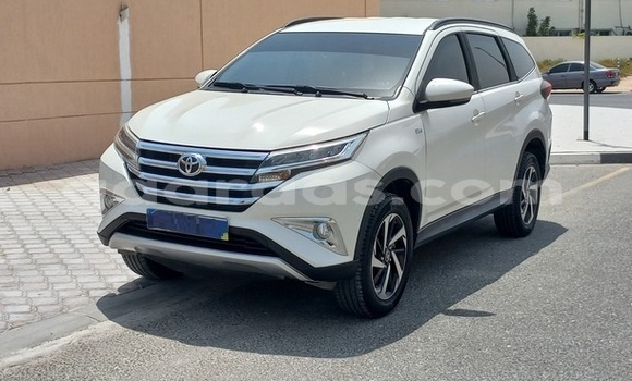 Acheter Occasion Voiture Toyota Rush Blanc à Dakar, Dakar Acheter Occasion Voiture Toyota Rush Blanc à Dakar, Dakar