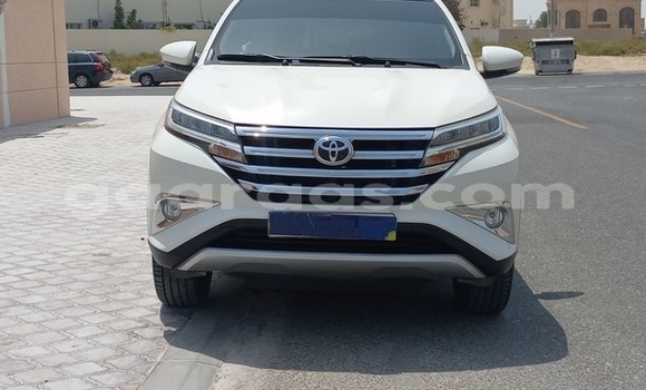 Acheter Occasion Voiture Toyota Rush Blanc à Dakar, Dakar Acheter Occasion Voiture Toyota Rush Blanc à Dakar, Dakar