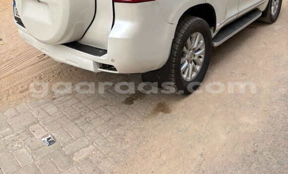 Acheter Occasion Voiture Toyota Land Cruiser Prado Blanc à Dakar, Dakar Acheter Occasion Voiture Toyota Land Cruiser Prado Blanc à Dakar, Dakar