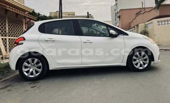 Acheter Occasion Voiture Peugeot 108 Autre à Dakar, Dakar Acheter Occasion Voiture Peugeot 108 Autre à Dakar, Dakar