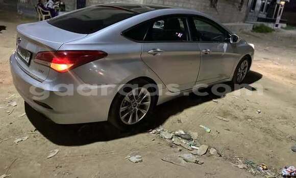 Acheter Occasion Voiture Hyundai i40 Autre à Dakar, Dakar Acheter Occasion Voiture Hyundai i40 Autre à Dakar, Dakar