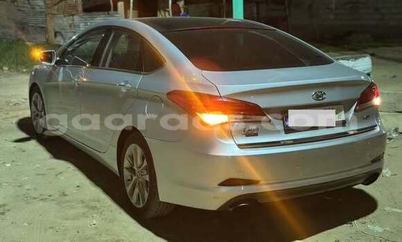 Acheter Occasion Voiture Hyundai i40 Autre à Dakar, Dakar Acheter Occasion Voiture Hyundai i40 Autre à Dakar, Dakar