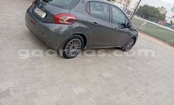 Acheter Occasion Voiture Peugeot 208 Autre à Dakar, Dakar Acheter Occasion Voiture Peugeot 208 Autre à Dakar, Dakar