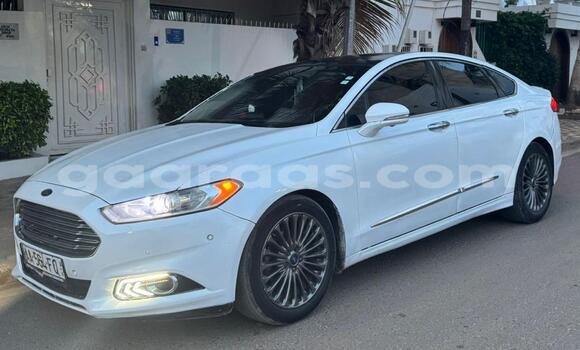 Acheter Occasion Voiture FORD MUSTANG Blanc à Dakar, Dakar Acheter Occasion Voiture FORD MUSTANG Blanc à Dakar, Dakar