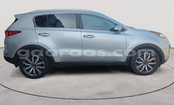 Buy Used Kia Sportage Green Car in Dakar in Dakar Buy Used Kia Sportage Green Car in Dakar in Dakar