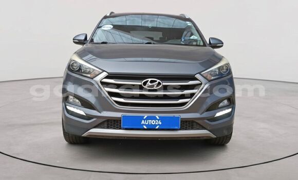 Buy Used Hyundai Tucson Silver Car in Dakar in Dakar Buy Used Hyundai Tucson Silver Car in Dakar in Dakar