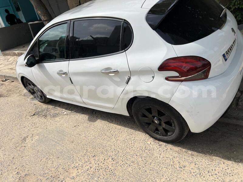 Big with watermark peugeot 208 dakar rufisque 32740