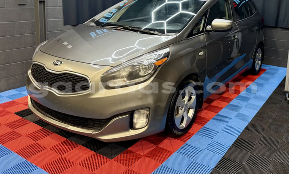 Acheter Occasion Voiture Kia Carens Gris de fer à Thiès, Région de Thiès