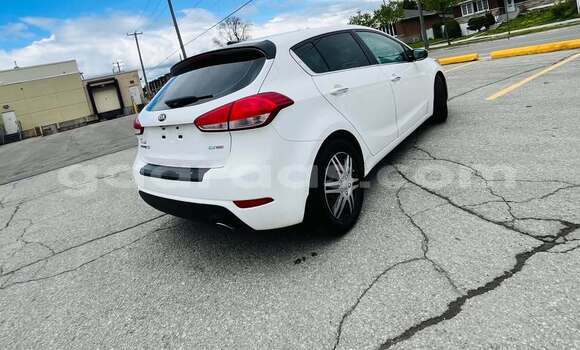 Acheter Occasion Voiture Kia Forte Blanc à Dakar, Dakar Acheter Occasion Voiture Kia Forte Blanc à Dakar, Dakar