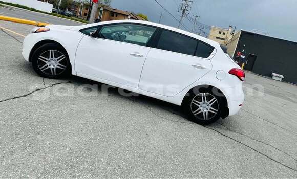 Acheter Occasion Voiture Kia Forte Blanc à Dakar, Dakar Acheter Occasion Voiture Kia Forte Blanc à Dakar, Dakar