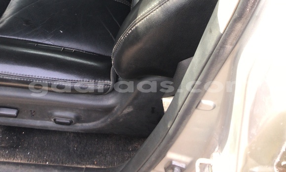 Buy Used Nissan Pathfinder Silver Car in Dakar in Dakar Buy Used Nissan Pathfinder Silver Car in Dakar in Dakar