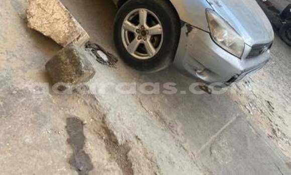 Acheter Occasion Voiture Toyota RAV4 Autre à Dakar, Dakar Acheter Occasion Voiture Toyota RAV4 Autre à Dakar, Dakar