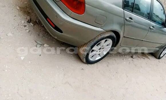 Dieundeu Occasion BMW 1er Gray Auto in Dakar in Dakar Dieundeu Occasion BMW 1er Gray Auto in Dakar in Dakar