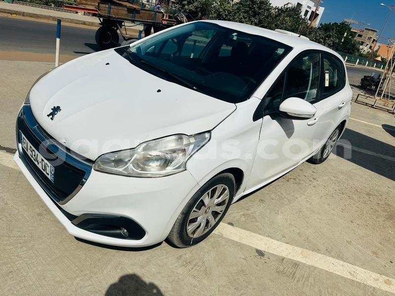 Big with watermark peugeot 208 dakar dakar 32873