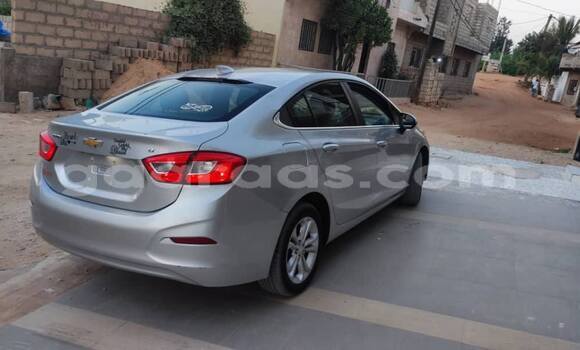 Dieundeu Occasion Chevrolet Cruze Silver Auto in Dakar in Dakar Dieundeu Occasion Chevrolet Cruze Silver Auto in Dakar in Dakar