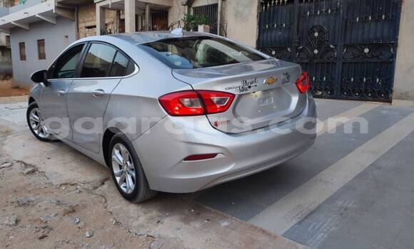 Dieundeu Occasion Chevrolet Cruze Silver Auto in Dakar in Dakar Dieundeu Occasion Chevrolet Cruze Silver Auto in Dakar in Dakar
