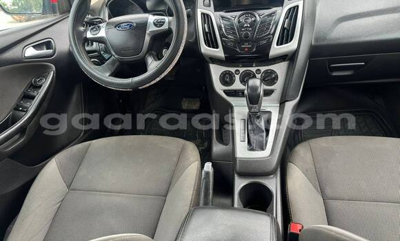 Dieundeu Occasion Ford Focus Red Auto in Dakar in Dakar Dieundeu Occasion Ford Focus Red Auto in Dakar in Dakar