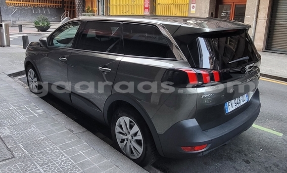 Buy Import Peugeot 5008 Green Car in Dakar in Dakar