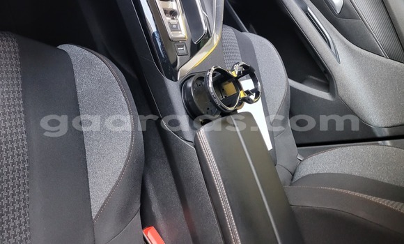 Buy Import Peugeot 5008 Green Car in Dakar in Dakar Buy Import Peugeot 5008 Green Car in Dakar in Dakar