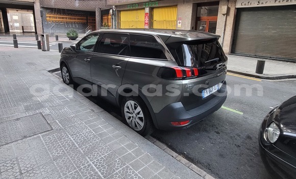 Buy Import Peugeot 5008 Green Car in Dakar in Dakar Buy Import Peugeot 5008 Green Car in Dakar in Dakar