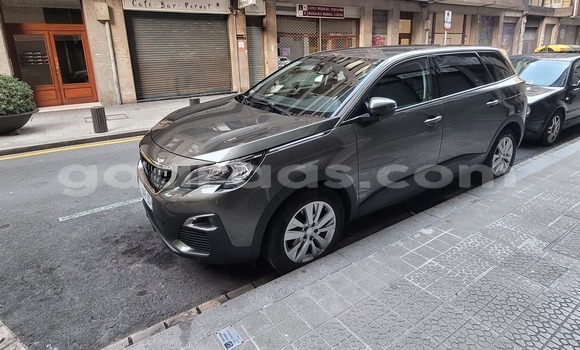 Buy Import Peugeot 5008 Green Car in Dakar in Dakar Buy Import Peugeot 5008 Green Car in Dakar in Dakar