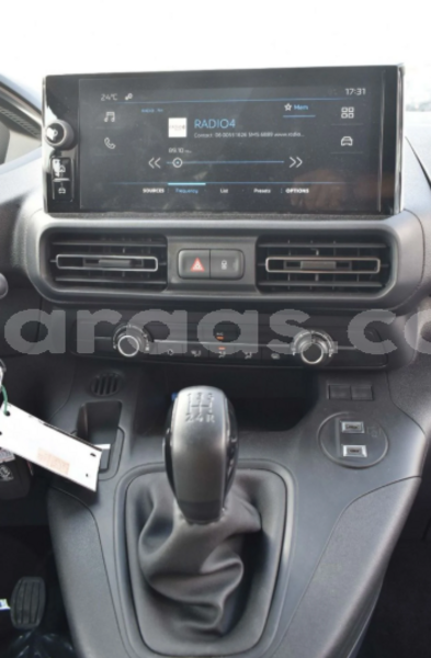 Big with watermark peugeot partner dakar import dubai 32899